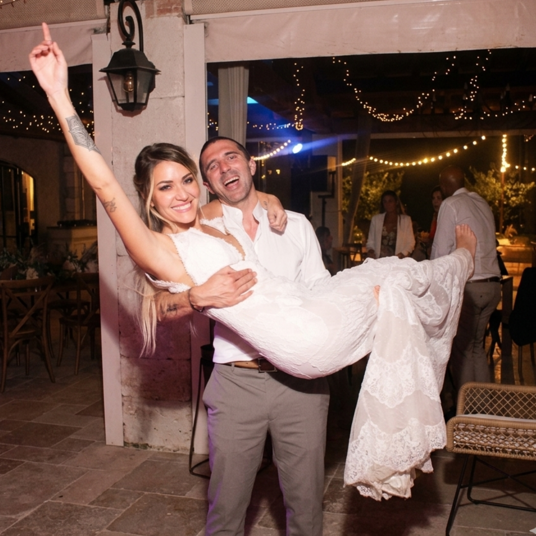 Location photobooth mariage vintage bois trépied en Provence Bouches-du-Rhône – Crazybooth