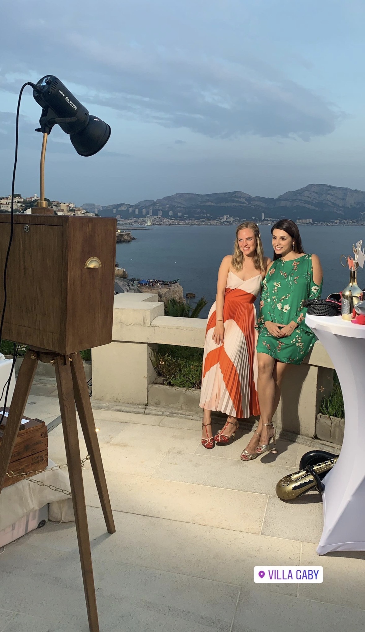 Location photobooth anniversaire Marseille Aix-en-Provence Bouches-du-Rhône – Crazybooth